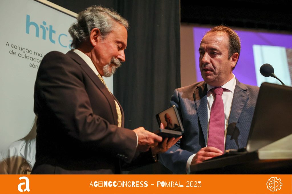 Prof. João Gorjão Clara recebe Medalha de Mérito Social - ouro no Ageing Congress 2023